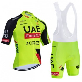 Set Fietsshirt + Korte Koersbroek 2026 UAE TEAM EMIRATES XRG Geel