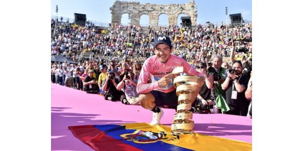 Carapaz (MoviStar) won de 102e Giro d'Italia en werd de nieuwe koning van de Giro d'Italia