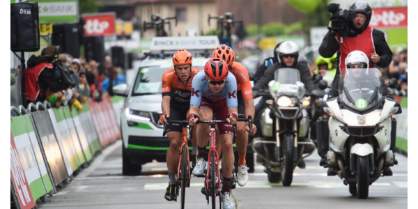 Sam Bennett is de eerste coureur in de geschiedenis van Binckbanktour die een drie-game winning streak won Sam Bennett is de eerste coureur in de geschiedenis van Binckbanktour die een drie-game winning streak won