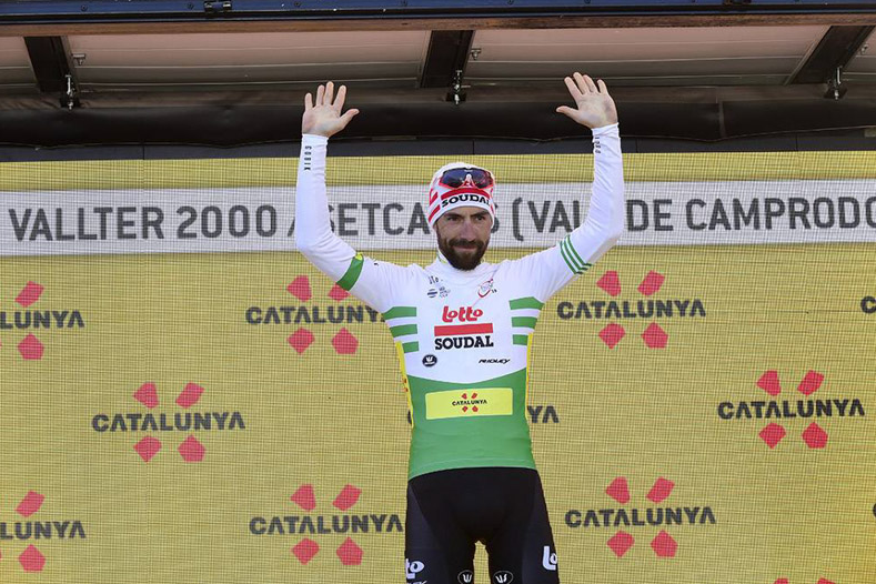 Adam Yates wint low key