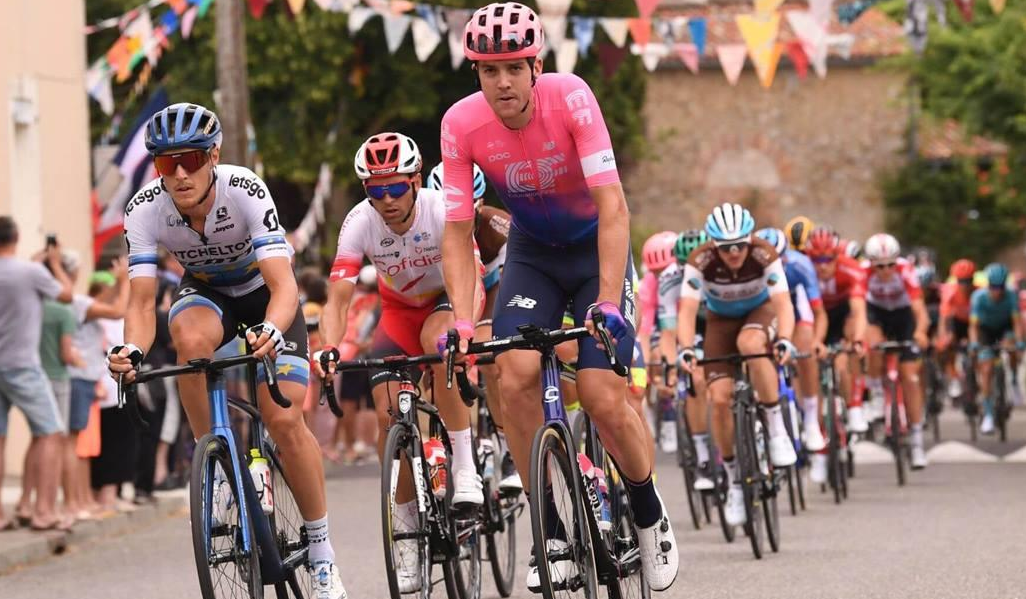 Eerste overwinning van Simon Yates in de Tour de France